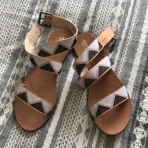 FINAL PRICE Mossimo Wrap Sandal Sz 8.5